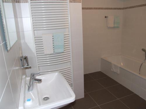 Well'In Hotel Wellin Екстериор снимка